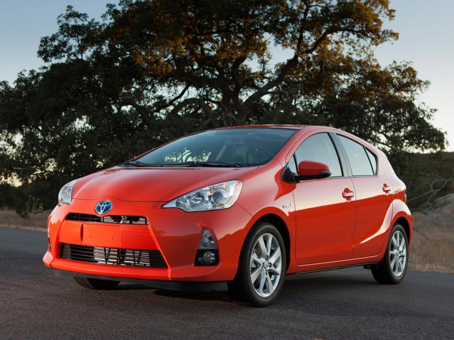  Toyota Prius C 2012 года  (фото 49 из 87)